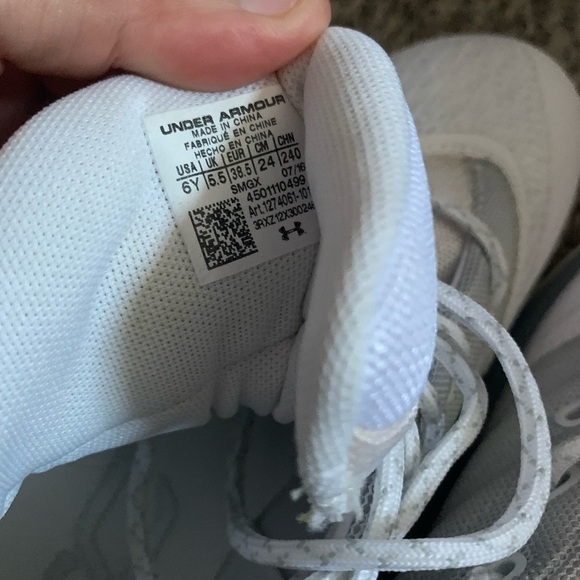 Under Armour White and Gray High-Top Sneakers Mens size 6 like new - Picture 8 of 8